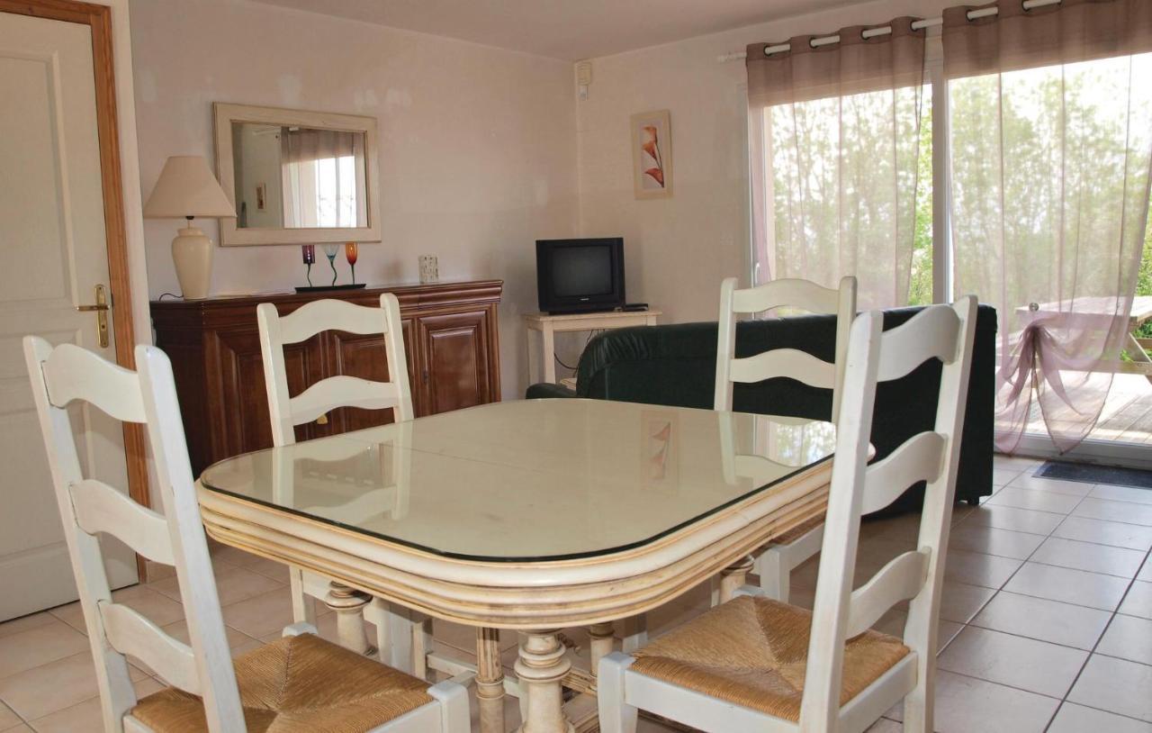 2 Bedroom Nice Home In Plestin Les Greves المظهر الخارجي الصورة